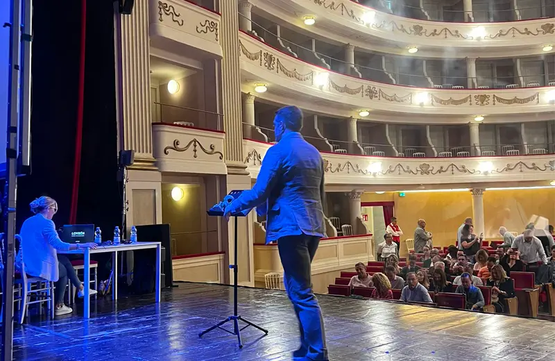 Interpretariato per eventi a Reggio Emilia, fiere e congressi
