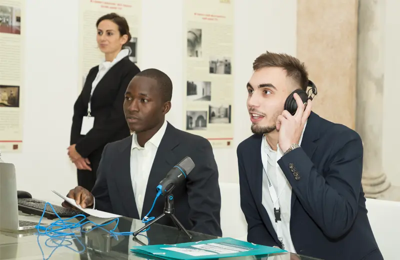 Interpretariato di trattativa a Reggio Emilia per meeting B2B